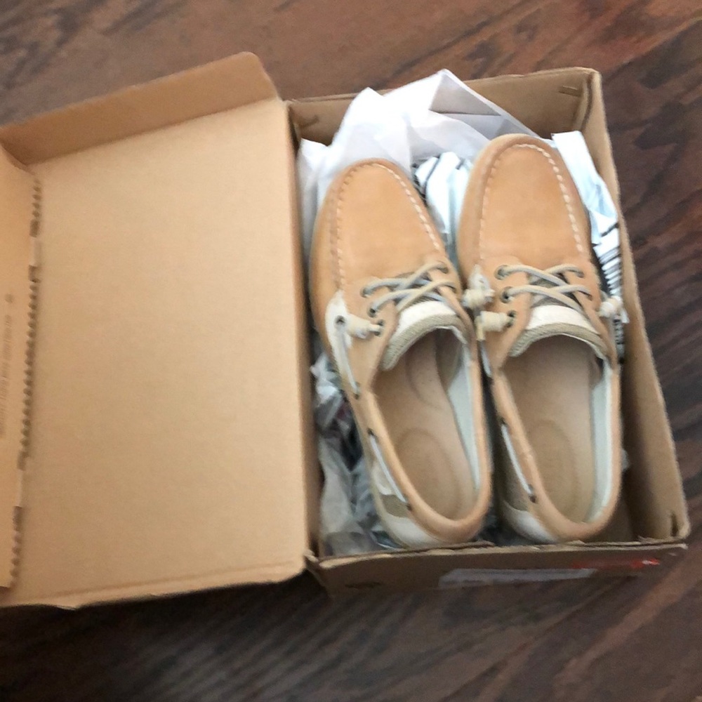 Sperry  Boat Shoes- women’s size 6. Brand new